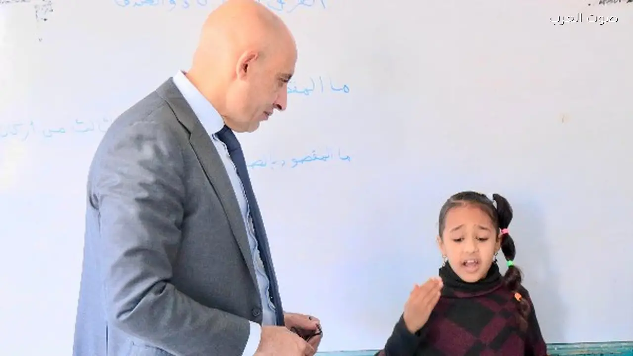 وزير التعليم يشيد بأداء طالبة ألقت قصيدة عن الأم في مدارس الشرقية