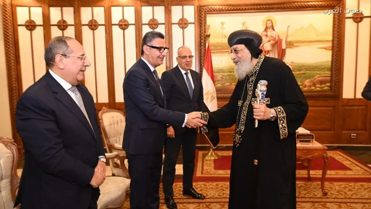 وزير التموين يهنئ البابا تواضروس بعيد القيامة المجيد