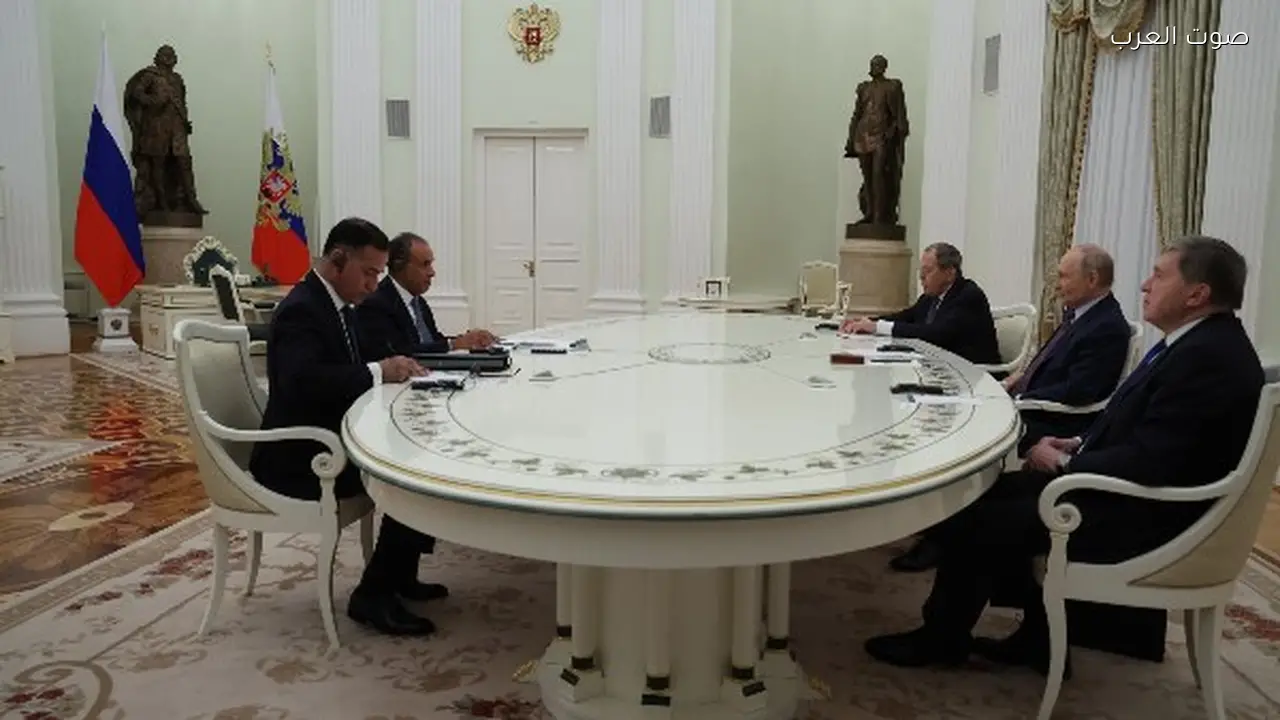 وزير الخارجية يسلم رسالة من السيسي لنظيره الروسي