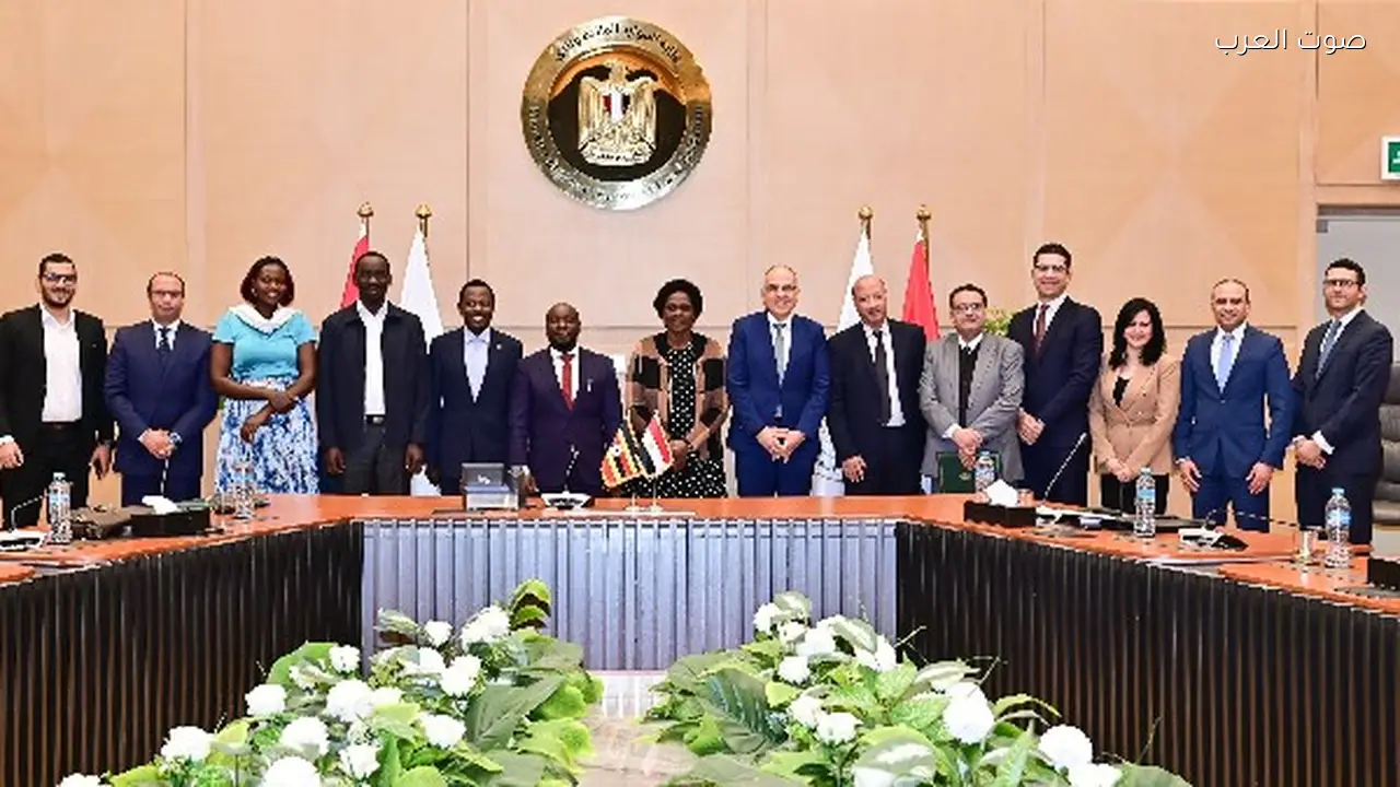 وزير الري يبحث تعزيز التعاون المائي مع أوغندا بمخصصات 100 مليون دولار