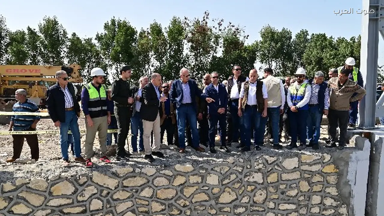 وزير الري يتفقد إنشاء سحارة أبنهس الجديدة ضمن مشروع تأهيل المنشآت المائية