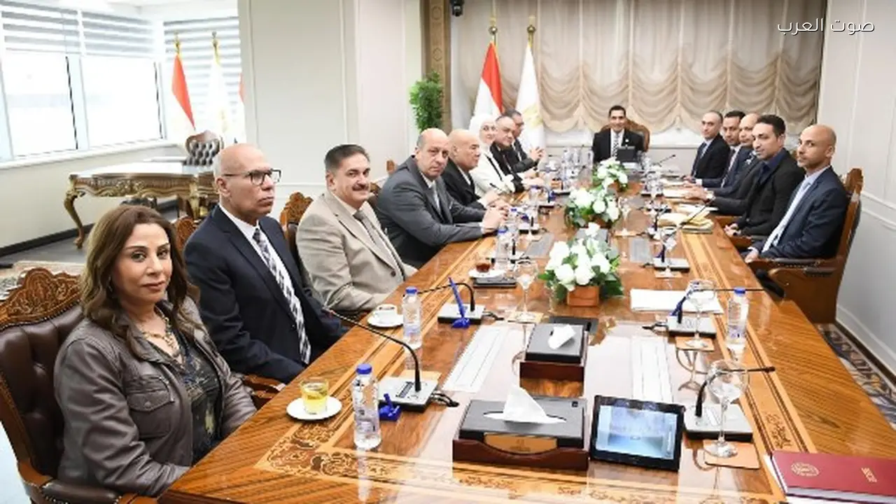 وزير الرياضة يناقش استعدادات اتحاد الكرة الطائرة للبطولات القادمة