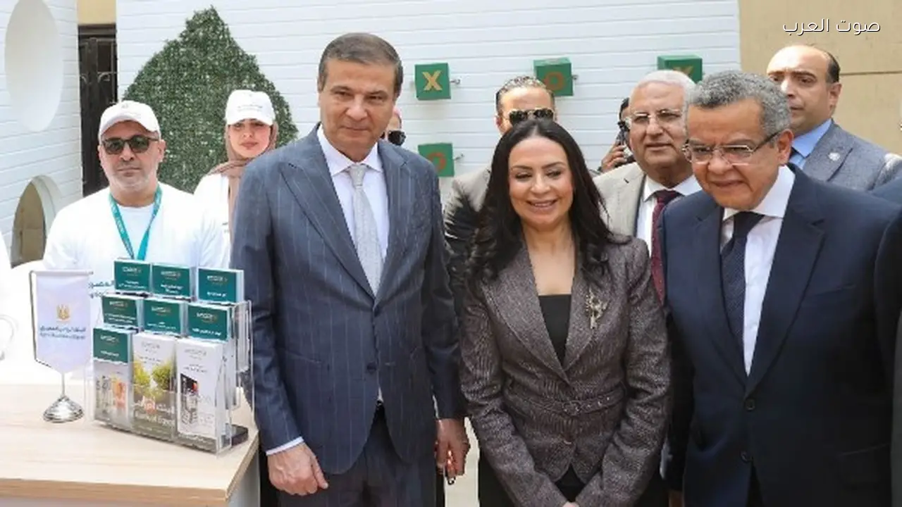 وزير الزراعة يثني على التمويل الزراعي في افتتاح معرض زهور الربيع