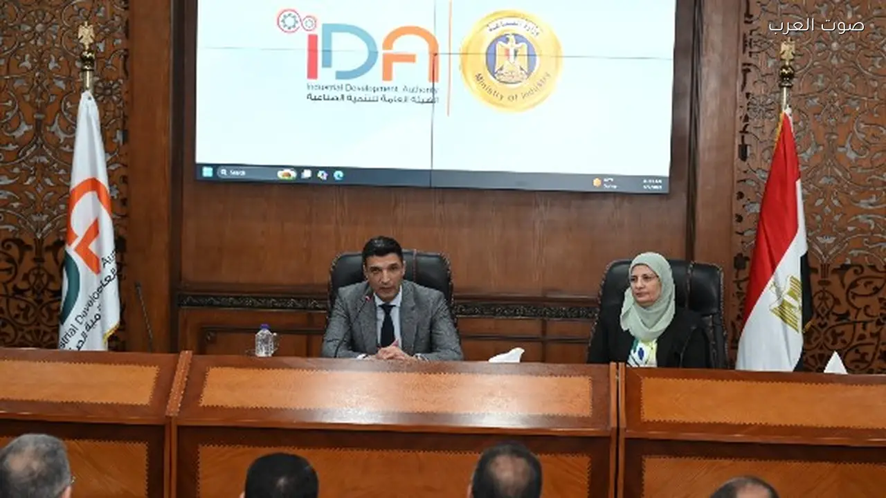 وزير الصناعة: الانضباط في الأراضي والتراخيص يعزز الاستثمار الصناعي