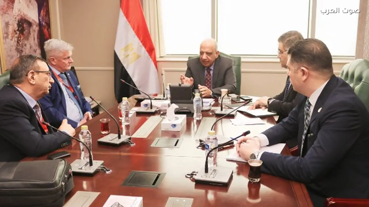 وزير الكهرباء يناقش توطين صناعة أنابيب الضغط مع شركة باوكو الألمانية