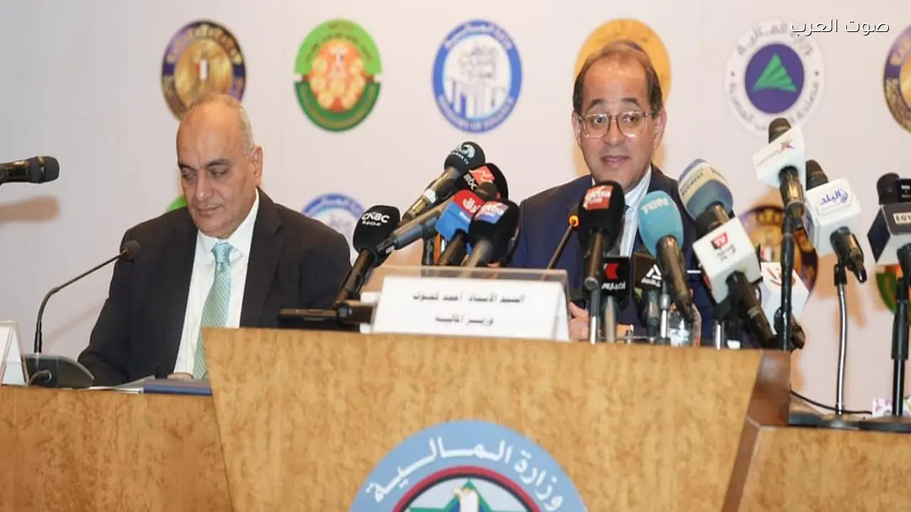 وزير المالية المصري: عقود تحوط سنوية لتلبية 50% من احتياجات البترول