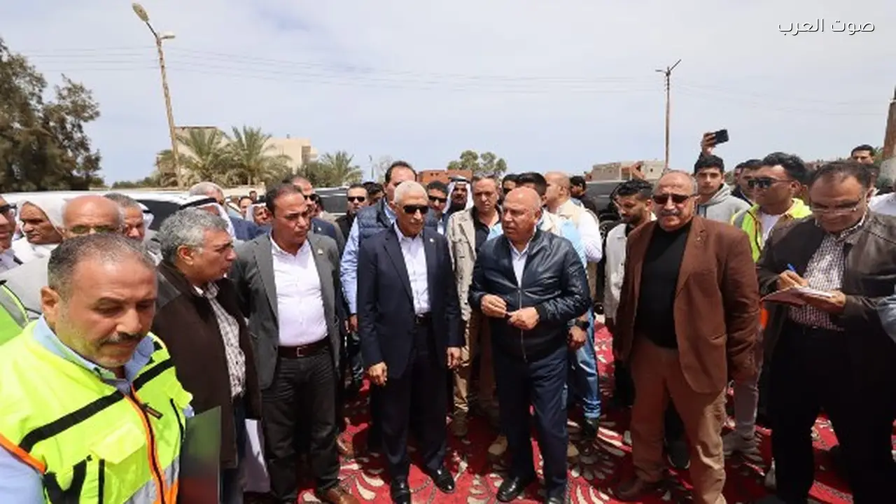 وزير النقل يزور مواقع العمل على الطريق الساحلي القنطرة شرق – العريش – رفح