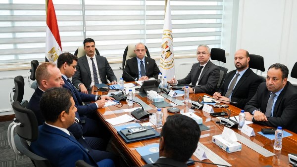 وزيرا الاستثمار والصناعة يبحثان زيادة الاستثمارات الفرنسية في مصر