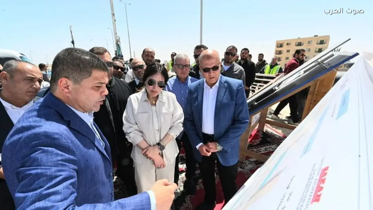وزيرة الإسكان تتفقد مشروعات البحيرات الجنوبية “نيو مارينا”
