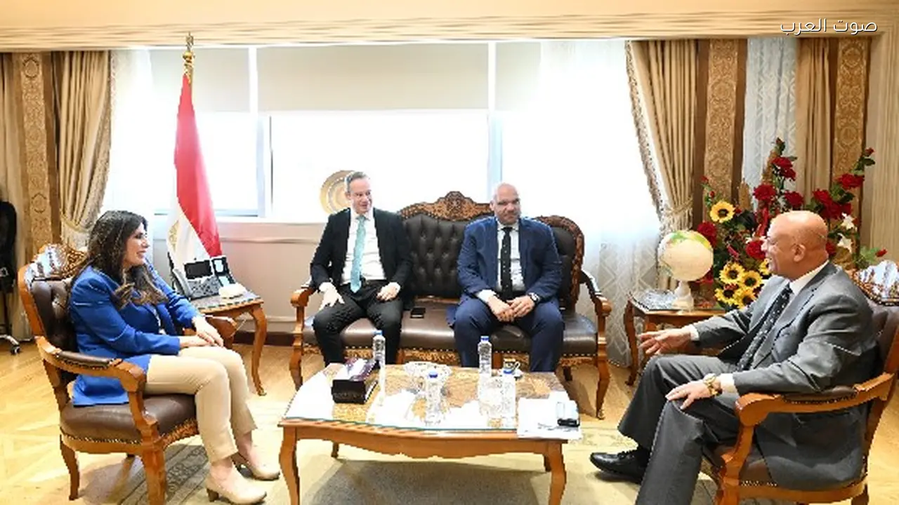 وزيرة الإسكان تناقش مع شركة سعودية إنشاء محطات لتحلية مياه البحر