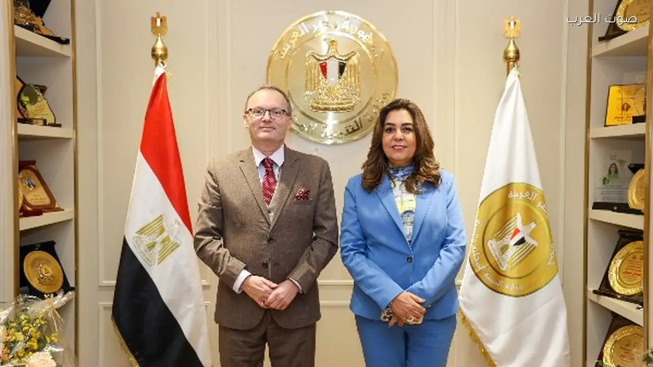وزيرة التنمية المحلية تبحث التعاون مع سفير التشيك في القاهرة