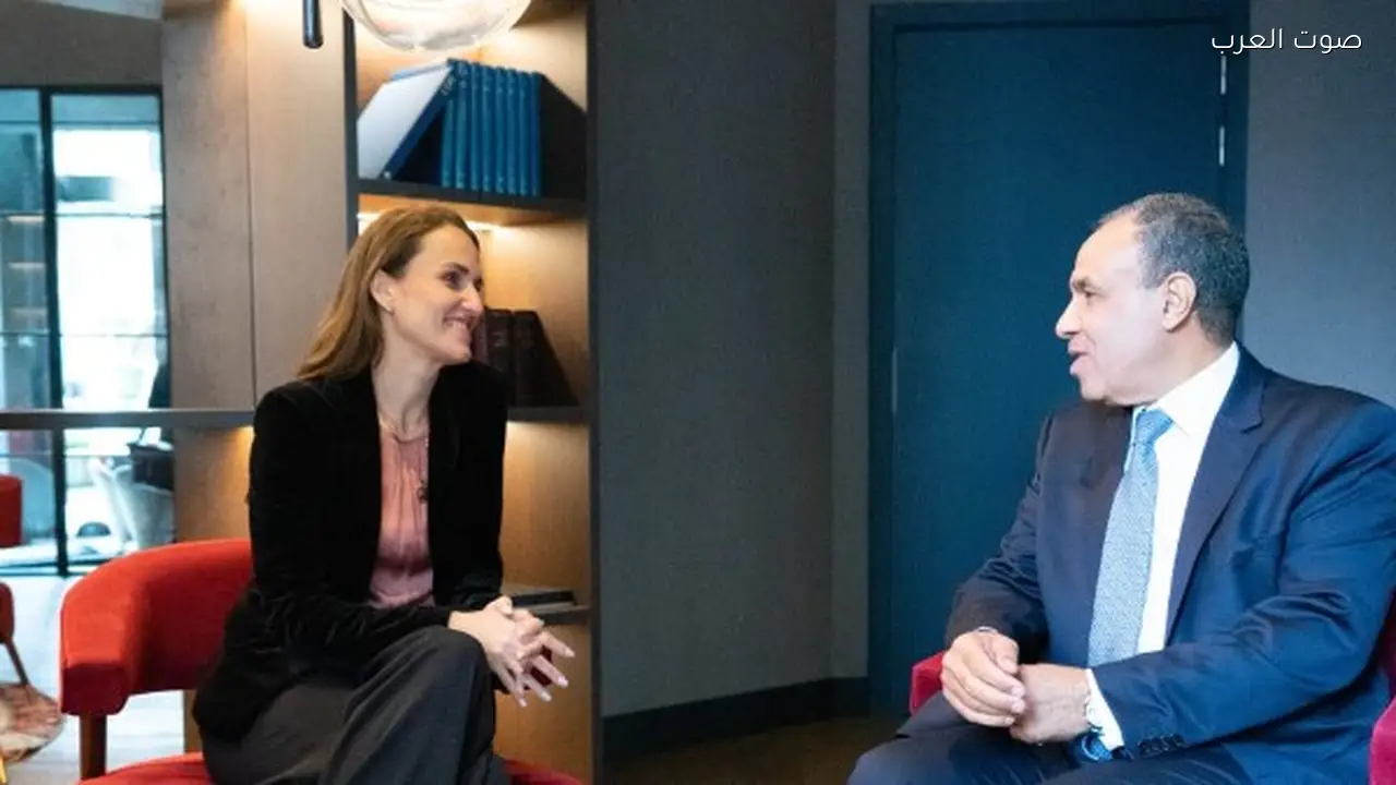 وزيرة خارجية رومانيا: مصر محور أساسي للأمن الإقليمي