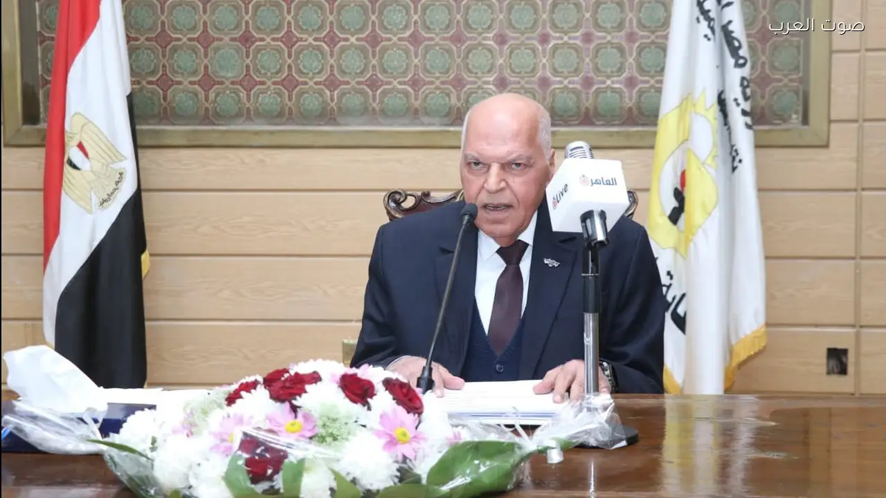 وفاة معلمة تحت عجلات القطار ونقيب المعلمين ينعيها