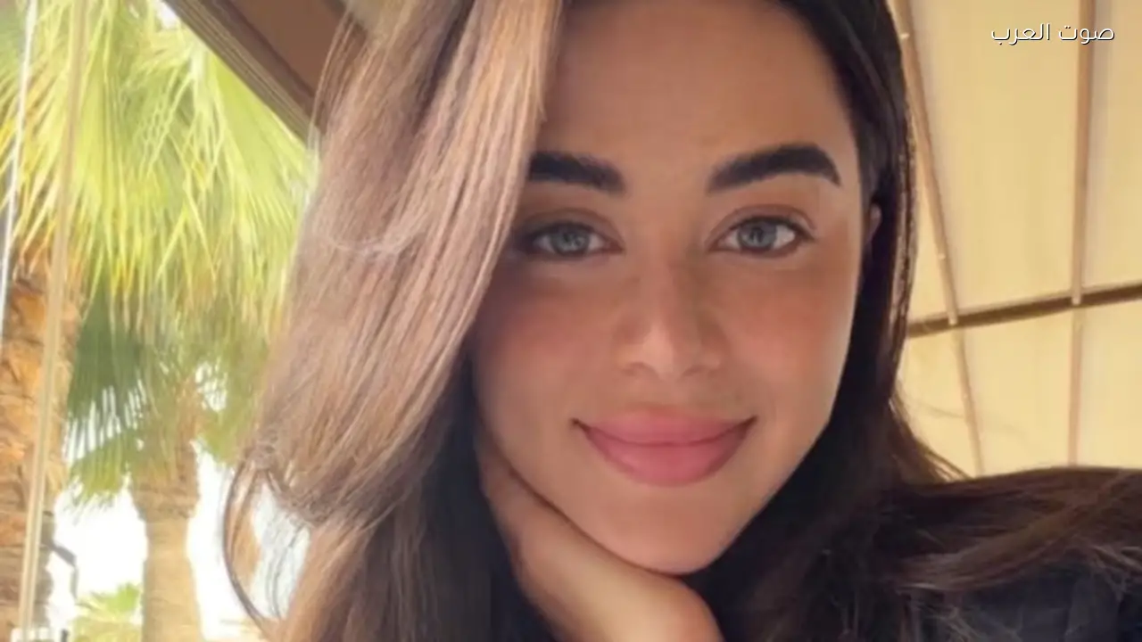 يارا السكري تتألق بإطلالة كلاسيكية مميزة