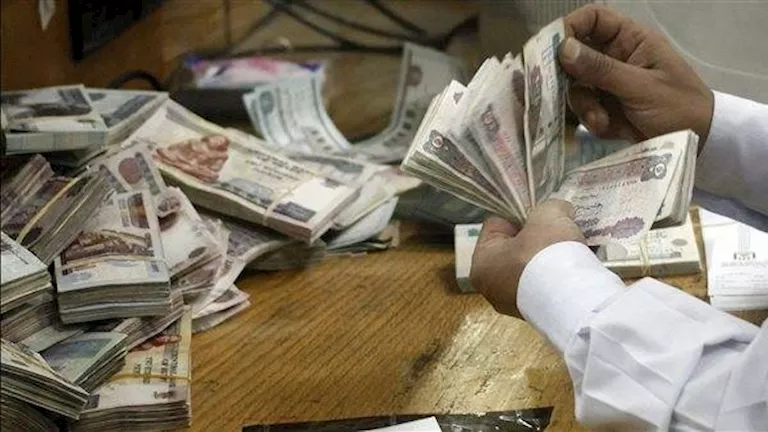 عجز موازنة مصر ينخفض إلى 5.3% في أول 10 أشهر من العام المالي الحالي