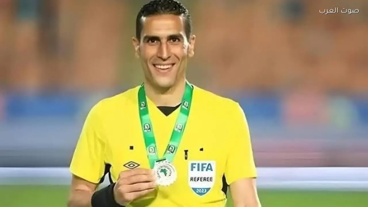 محمود ناجي حكمًا لمباراة الأهلي وإنبي غدًا بالدوري