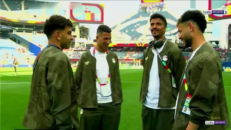 10 صورة لوصول منتخب مصر ملعب مباراة لومن فيلد