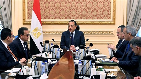 رئيس الوزراء يتابع مستجدات الموقف التنفيذي لمستشفى «500500»