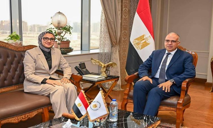 وزير الري ومحافظ الوادي الجديد يتابعان موقف استخدام المياه الجوفية