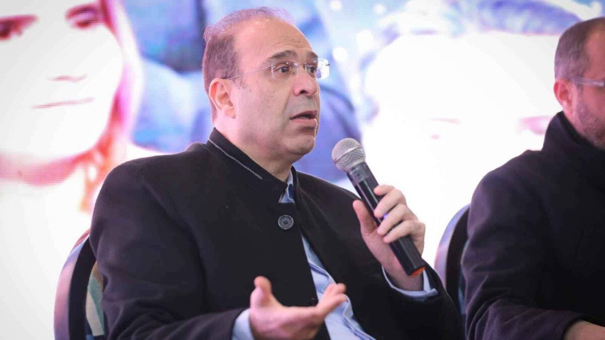 3 هزائم بالدور الأول.. عصام الشوالي يصعق اللموشي بعد مباراة تونس والسويد (فيديو)