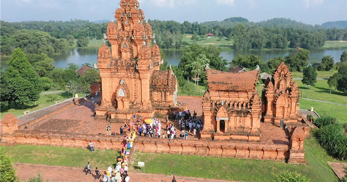Chuyển giao Làng Văn hóa – Du lịch các dân tộc Việt Nam về UBND TP Hà Nội quản lý