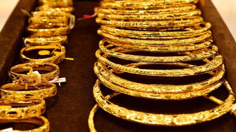 Giá vàng ngày 23/6: Đồng loạt đảo chiều giảm mạnh