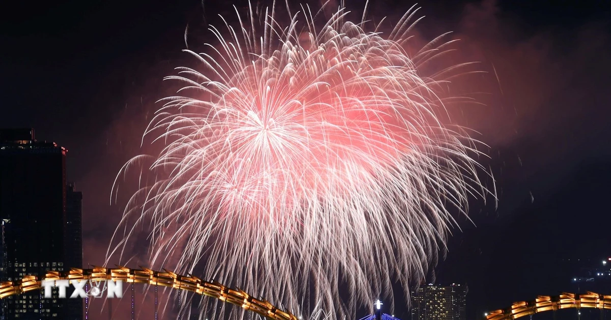 DIFF 2026: Feuerwerke aus Deutschland und Macau erleuchten den Himmel über dem Han-Fluss.
