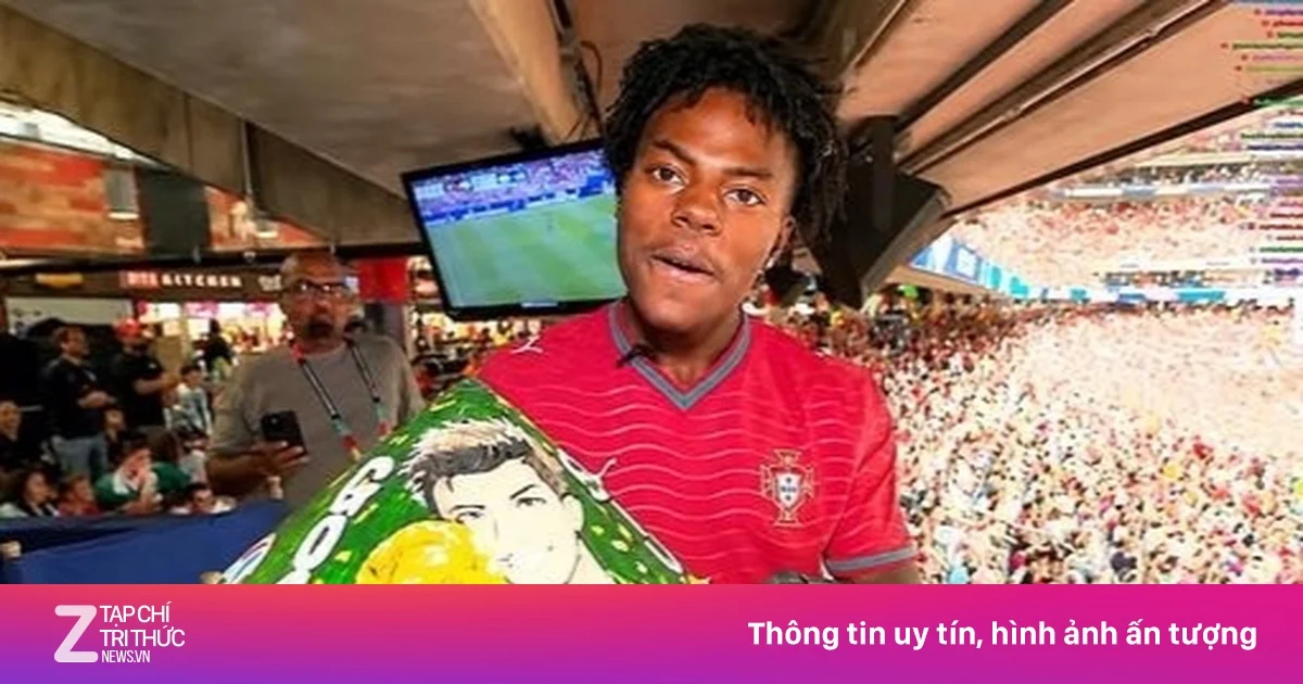 Đằng sau nón lá hình Ronaldo của CĐV Việt Nam trên tay IShowSpeed