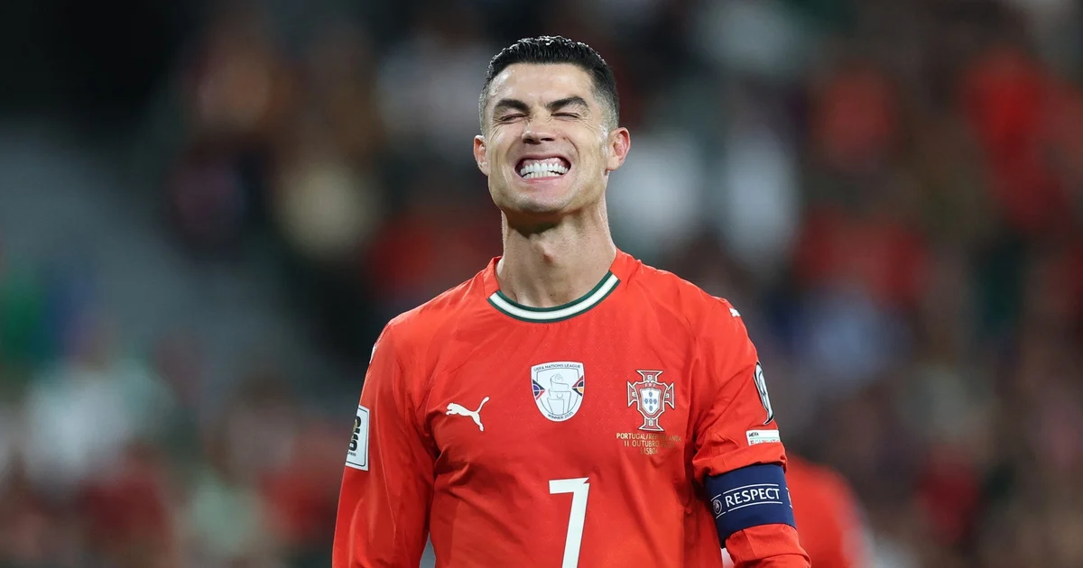 Es kursieren Gerüchte, dass Ronaldo beim Spiel Portugals gegen Usbekistan auf der Bank sitzen könnte.