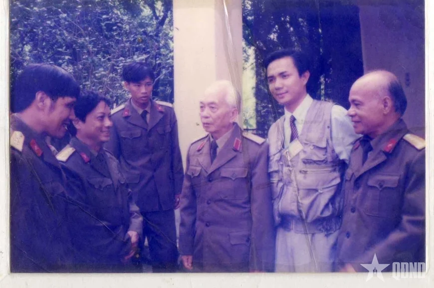 Kecintaan Jenderal Vo Nguyen Giap terhadap jurnalis dan penulis militer.