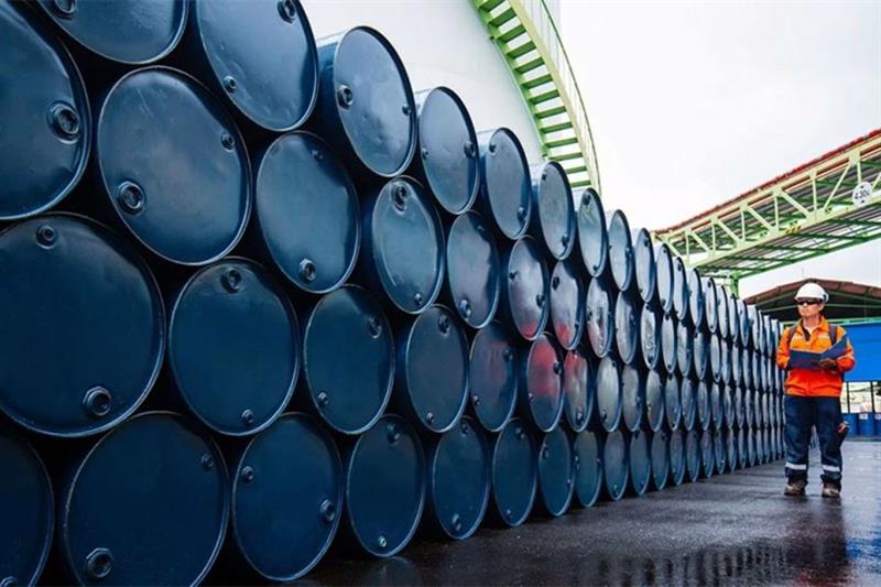 Le pétrole grimpe de 5%, le marché nerveux sur l’accord au Moyen-Orient