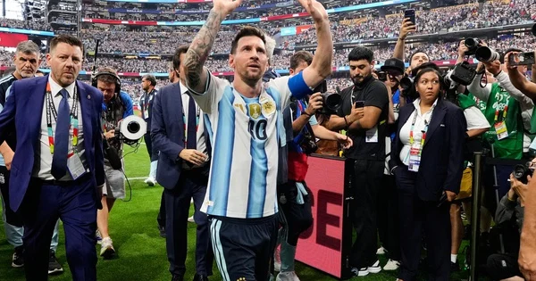 Messi lập cú đúp lịch sử, Argentina sớm giành vé vào vòng 1/16 World Cup 2026