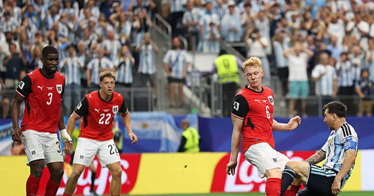 Messi mencetak dua gol bersejarah saat Argentina mengalahkan Austria di Piala Dunia 2026.