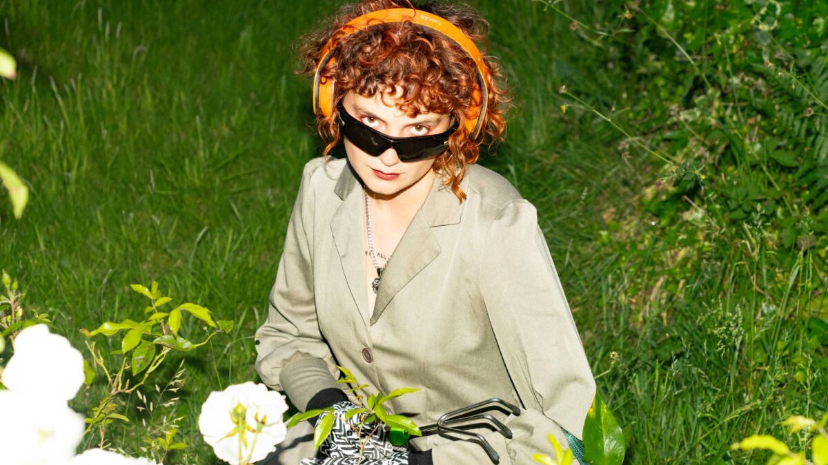 Phoebe Green announces new album ‘Premature Nostalgia’ with dizzying single ‘There’s Always Someone Kicking The Seat’