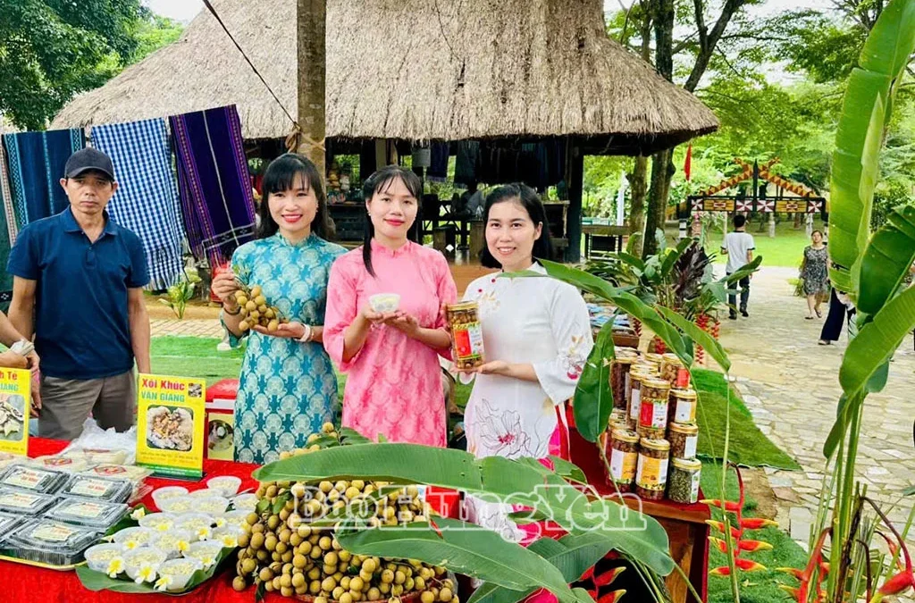 Présentation de la beauté culturelle et des habitants de Hung Yen lors de la Journée de la famille 2026.