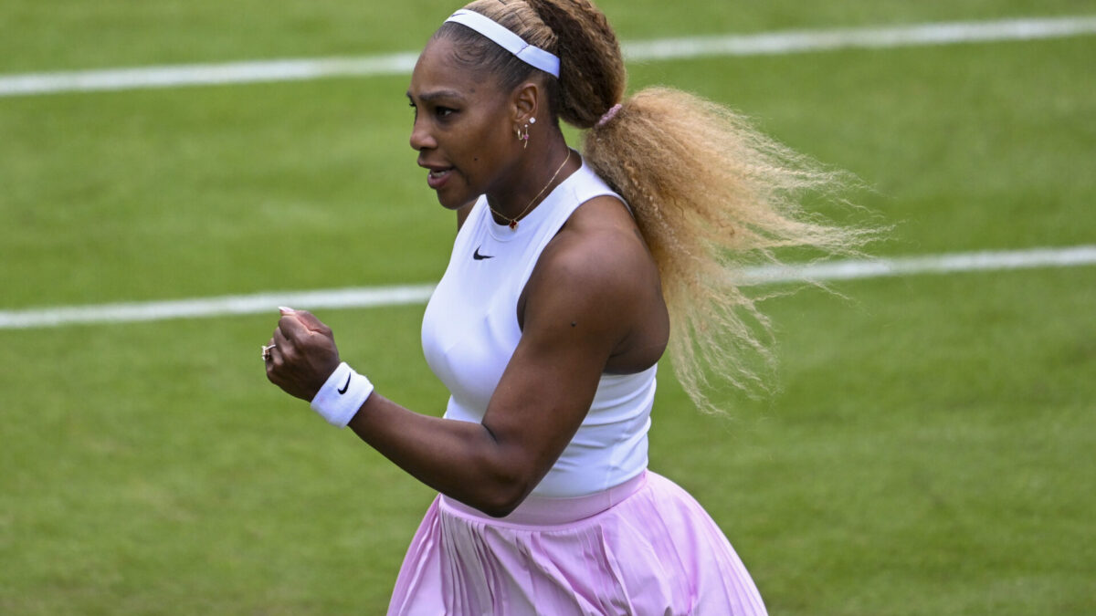 Tennis fans debate if Serena Williams should have been given a Wimbledon wildcard