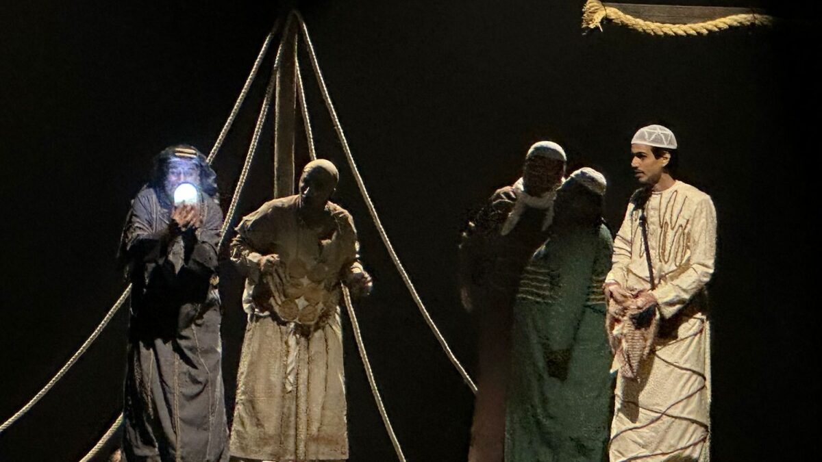 &nbsp;مسرحية "الهير الأسود" تدخل غمار المنافسة على جوائز مهرجان الدوحة المسرحي الـ38