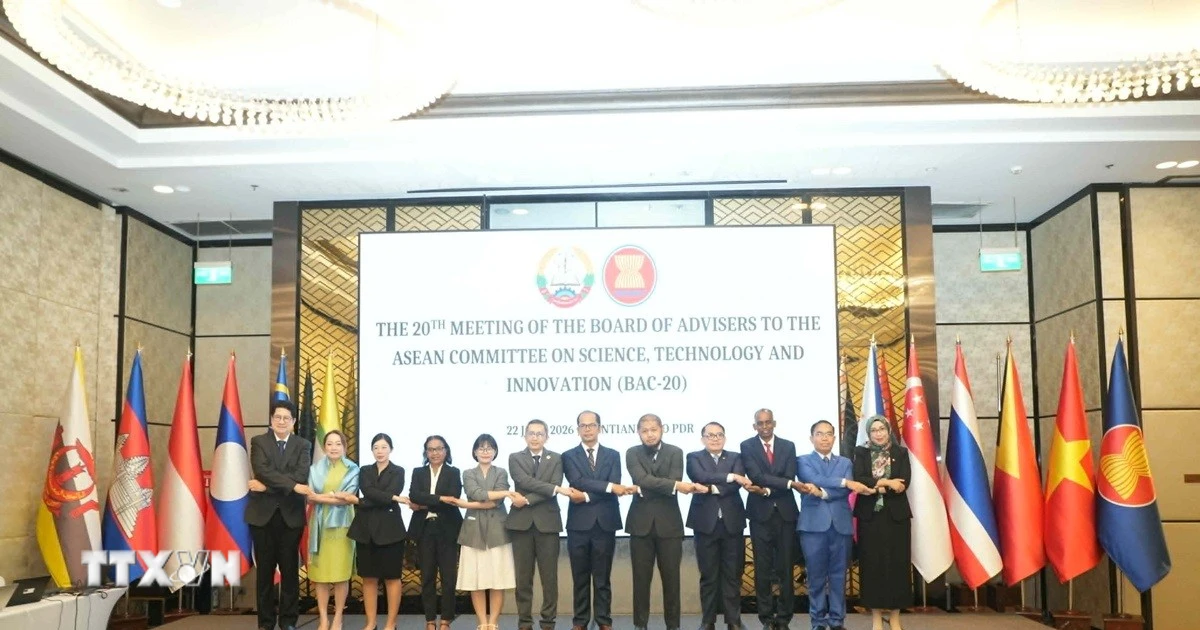 Kerja sama ASEAN di bidang ilmu pengetahuan dan teknologi mendorong pertumbuhan ekonomi berkelanjutan.