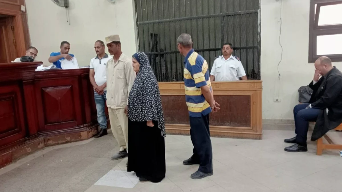 «أضرمت فيه النيران لإخفاء جريمتها».. إحالة أوراق متهمة بقتل زوجها فى الشرقية للمفتي