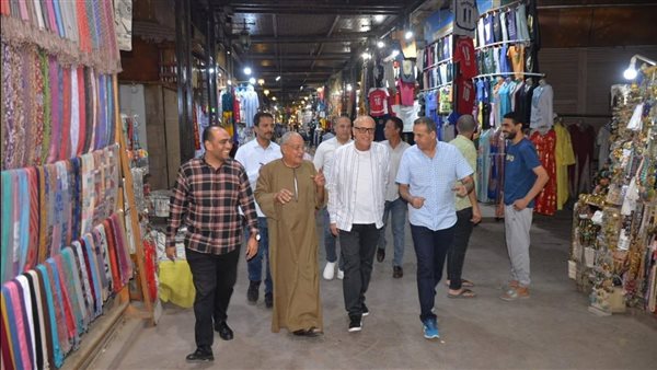 أهالي الحبيل يطرقون باب المحافظ.. مطالب بالصرف الصحي وتخفيف أعباء تقنين الأراضي بالأقصر