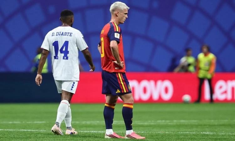 أولمو قبل مواجهة السعودية:المنتخب الإسباني يحتاج إلى  استعادة أنيابه الهجومية