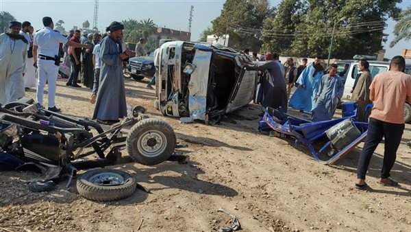 إصابة 9 أشخاص في انقلاب سيارة ميكروباص بطريق أسيوط الصحراوي الغربي بالفيوم