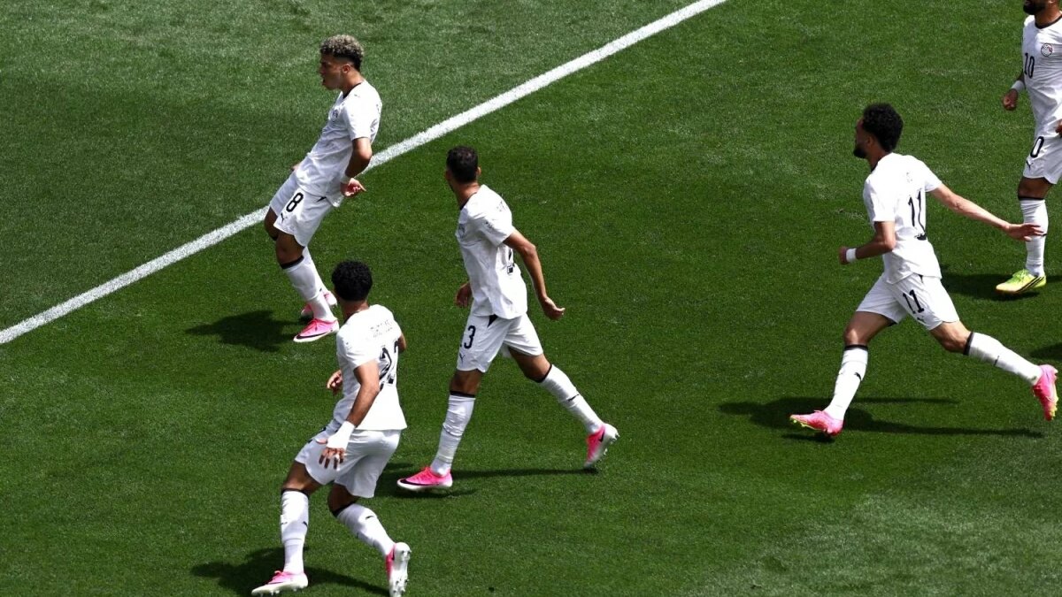 إمام عاشور الأعلى وصلاح ضمن الأقل.. تقييم لاعبي منتخب مصر ضد بلجيكا
