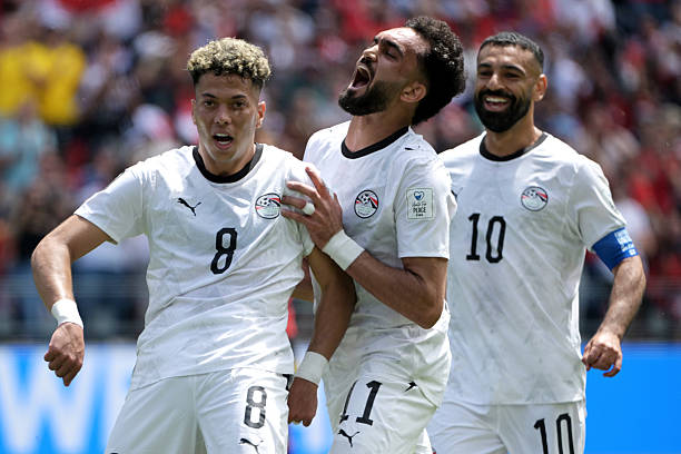إمام عاشور يتوج بجائزة رجل مباراة مصر وبلجيكا في المونديال
