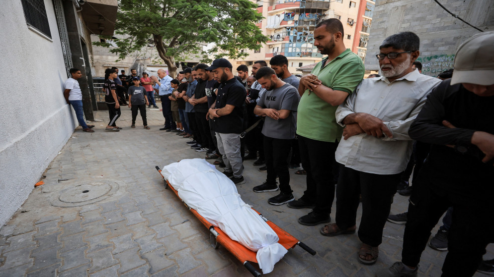 ارتقاء شهداء في قصف اسرائيلي جديد استهدف حيا سكنيا شمال غزة