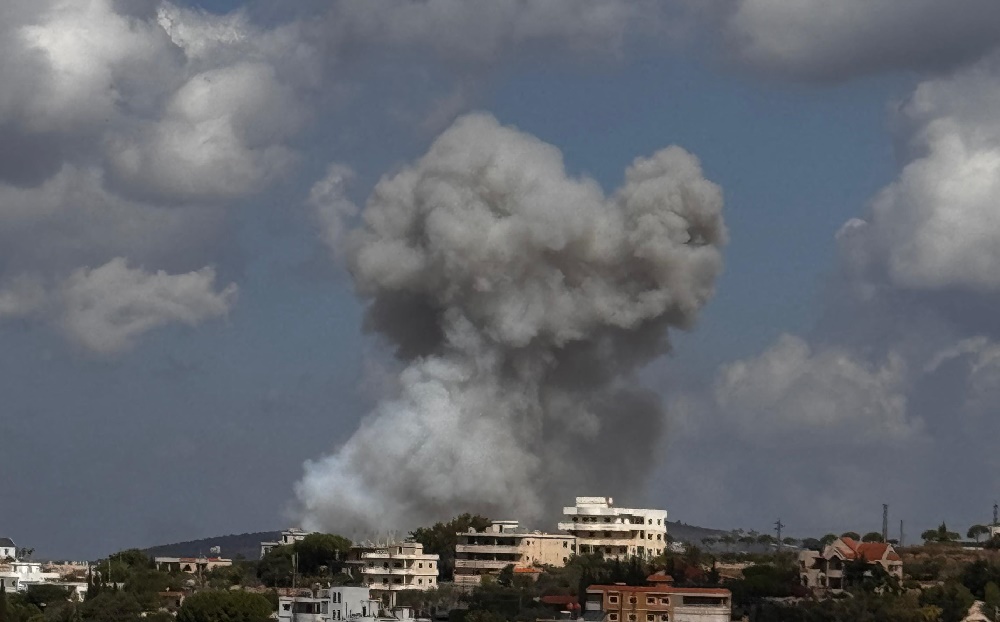 استشهاد زوجين بغارة إسرائيلية على منزل في بلدة جنوبي لبنان