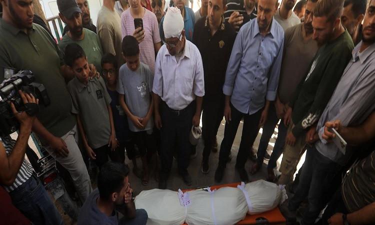 استشهاد فلسطيني متأثرا بإصابته برصاص الاحتلال الإسرائيلي وسط مدينة غزة