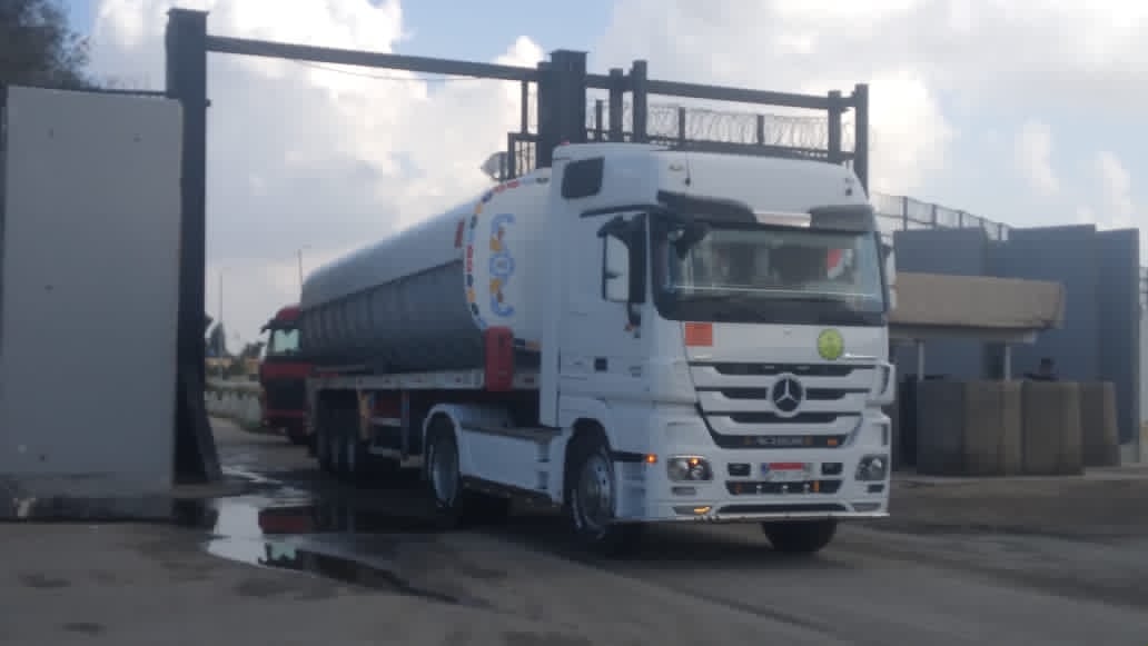 استمرار عبور أفواج شاحنات المساعدات من معبر رفح البري دعما لقطاع غزة