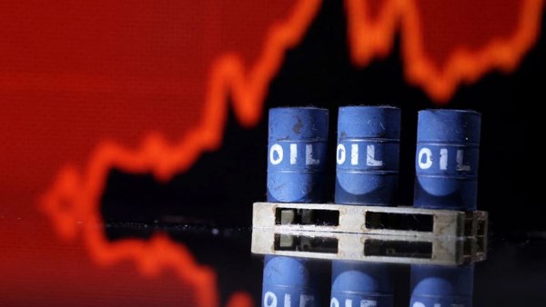 الاحتياطي الأمريكي من النفط يهبط إلى أدنى مستوى منذ 1983 رغم تراجع أسعار الخام