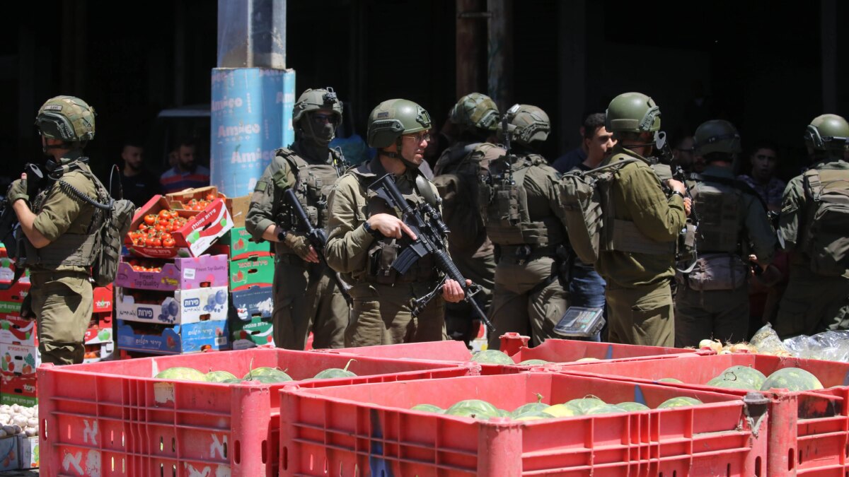 الاقتصاد الفلسطيني في قبضة الخناق: استراتيجيات اسرائيل لتعطيل التنمية في الضفة